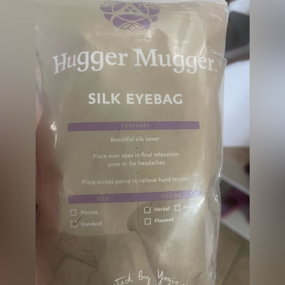 Hugger mugger silk eye bag